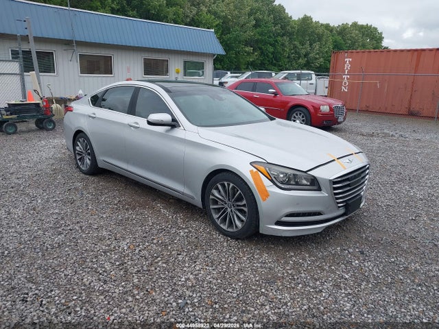 Salvage Hyundai Genesis Image