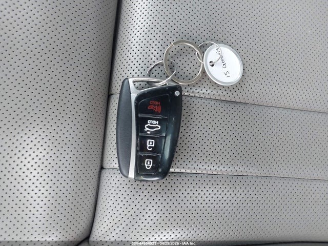 Hyundai Genesis 3.8