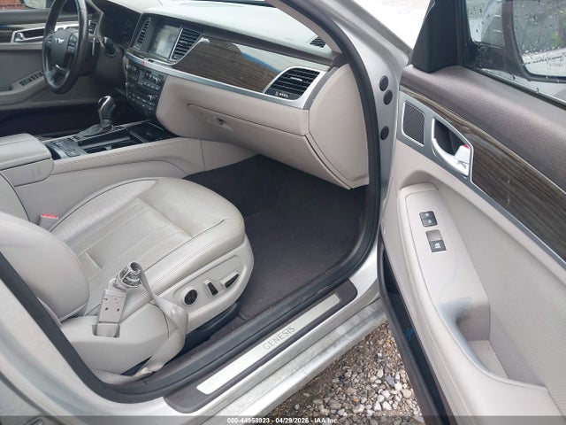 Hyundai Genesis 3.8