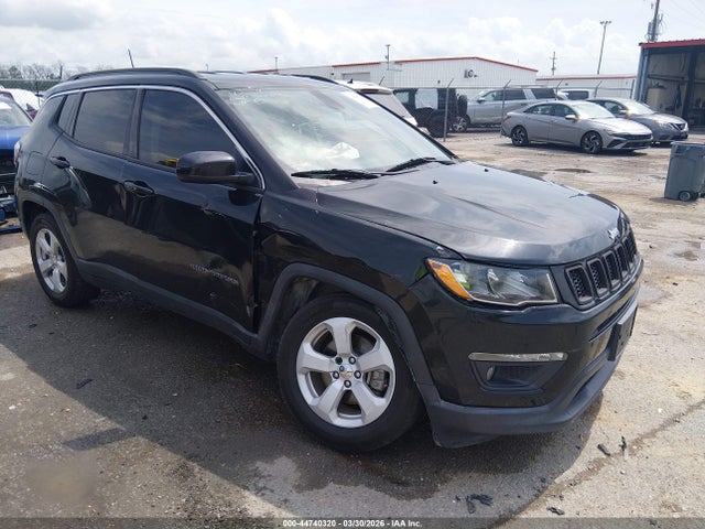 Salvage Jeep Compass Image