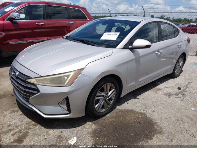 Hyundai ELANTRA Sel