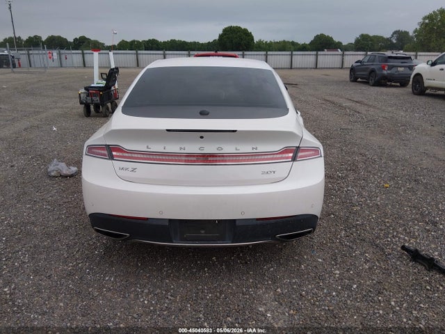 Lincoln MKZ Standard