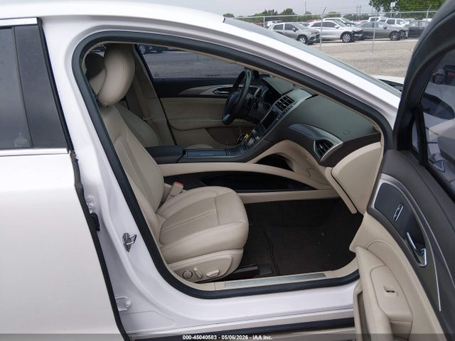 Lincoln MKZ Standard