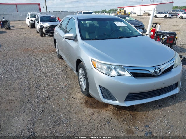 Salvage Toyota Camry Image