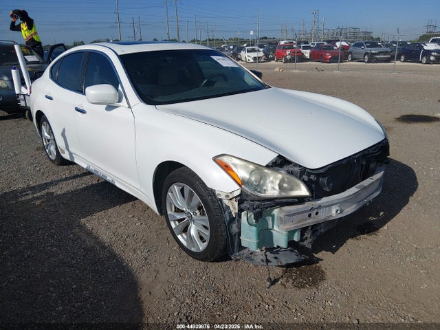 Salvage INFINITI M37 Image