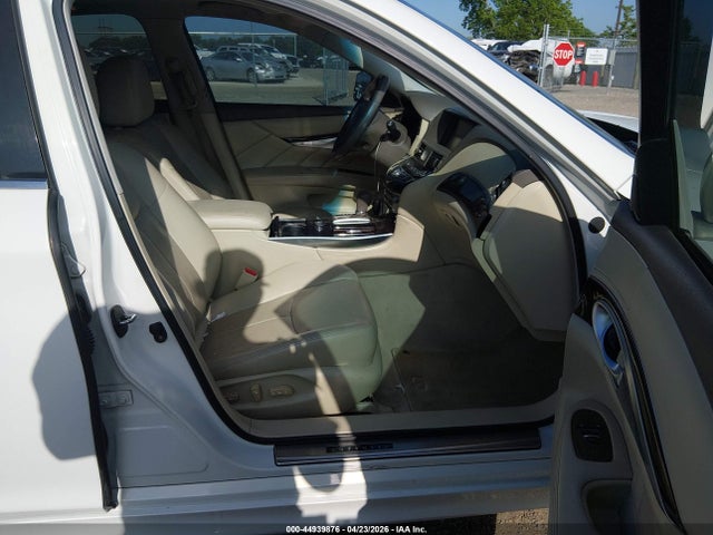 INFINITI M37