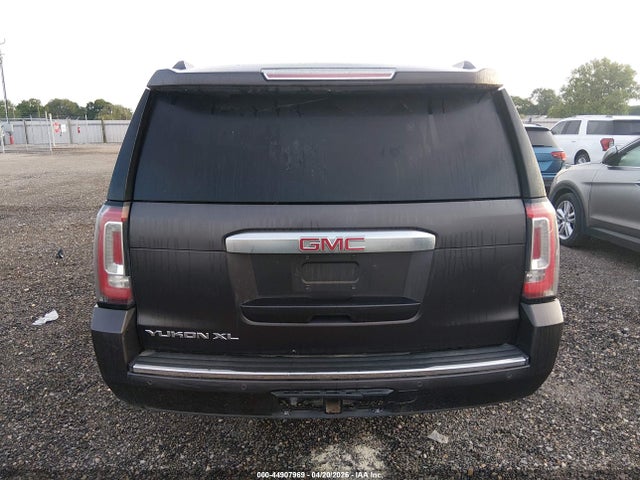GMC Yukon Denali
