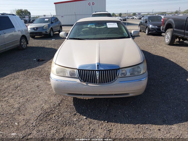 Lincoln Towncar Cartier