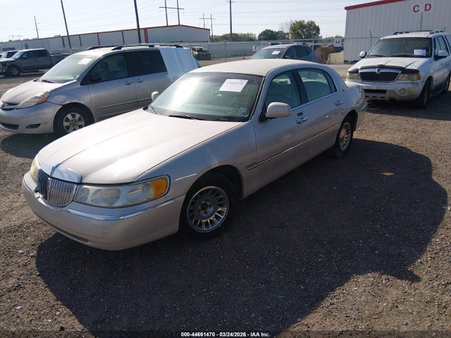 Lincoln Towncar Cartier