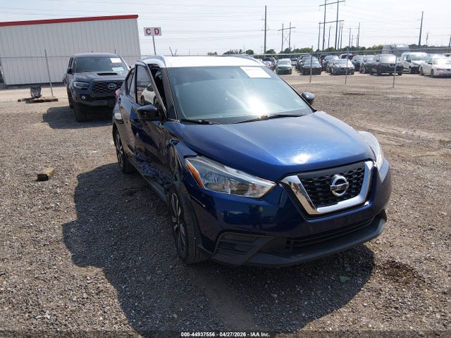 Salvage Nissan Kicks Image