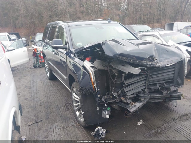 Salvage Cadillac Escalade Image