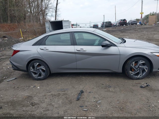 Hyundai ELANTRA Sel Sport