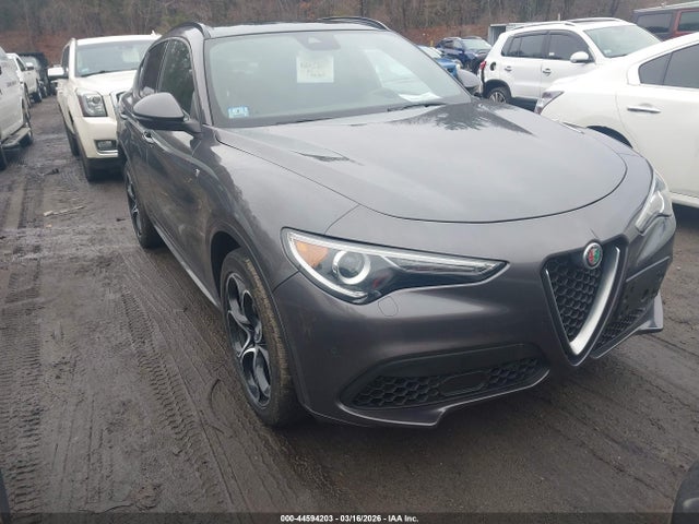 2022 Alfa Romeo Stelvio