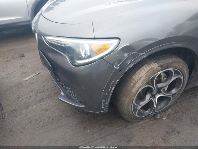 Alfa Romeo Stelvio Ti Awd