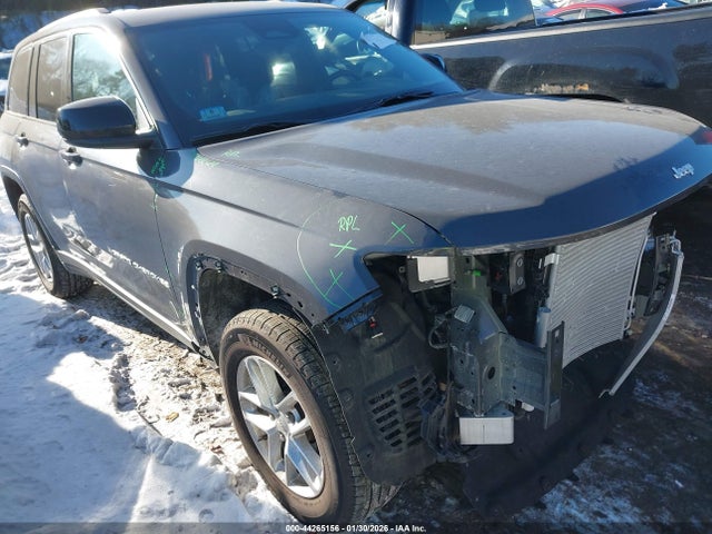 Salvage Jeep Grand Cherokee Image