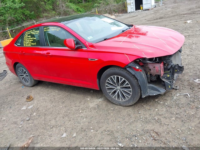 Salvage Volkswagen Jetta Image