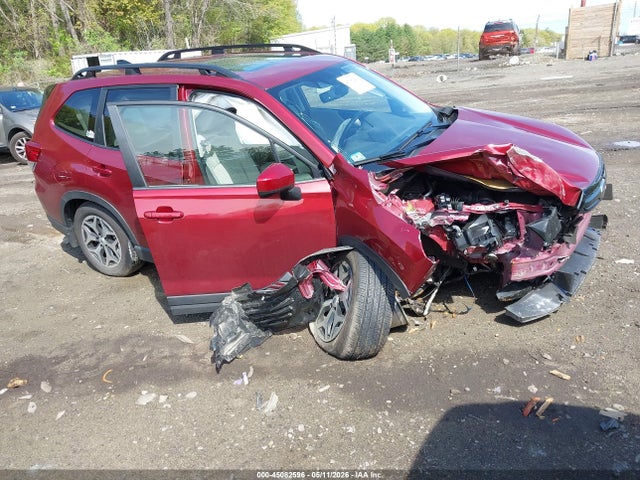 Salvage Subaru Forester Image