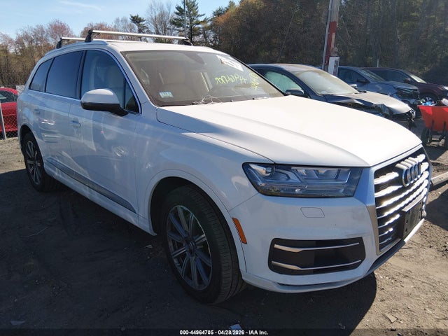 Salvage Audi Q7 Image