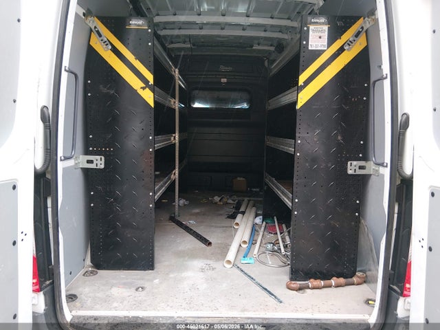 Mercedes-Benz Sprinter 2500 Standard Roof 4-cyl Gas