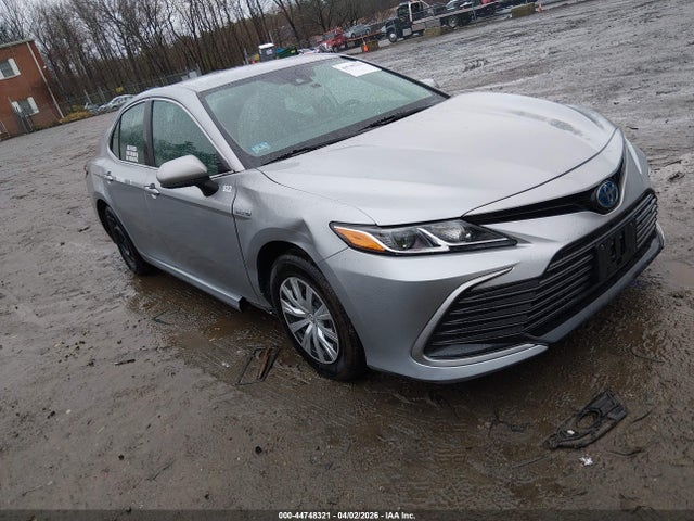 Salvage Toyota Camry Image