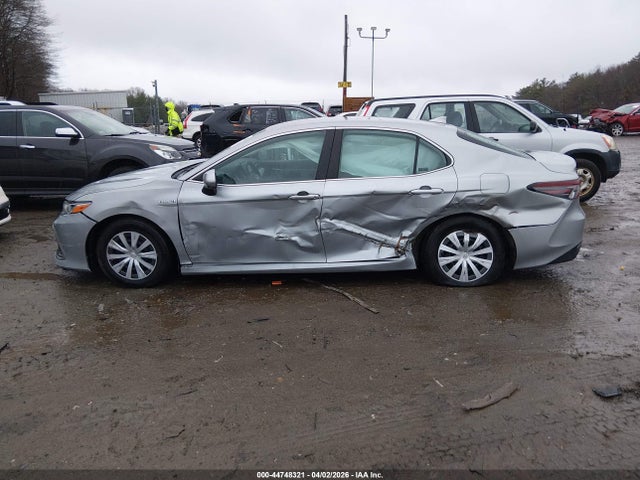 Toyota Camry Le Hybrid