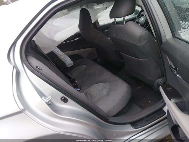 Toyota Camry Le Hybrid