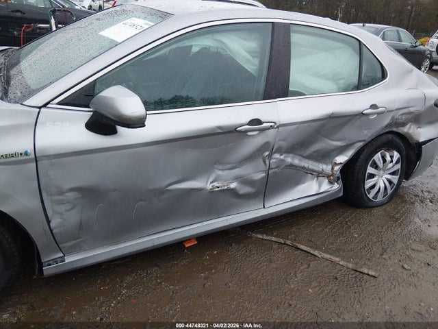 Toyota Camry Le Hybrid