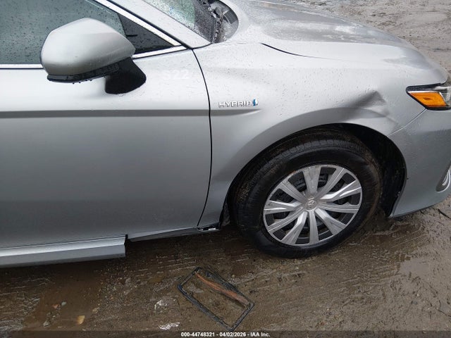 Toyota Camry Le Hybrid