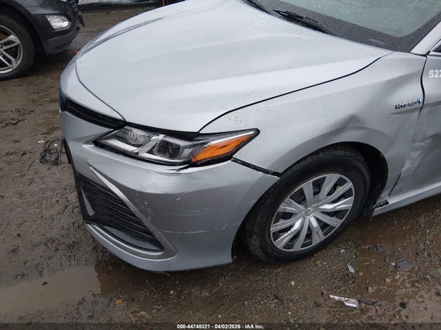 Toyota Camry Le Hybrid