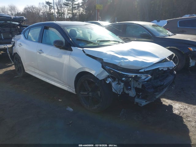 Salvage Nissan Sentra Image