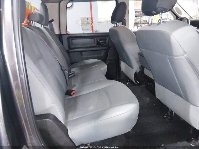 Ram 1500 Express  4x4 5'7 Box