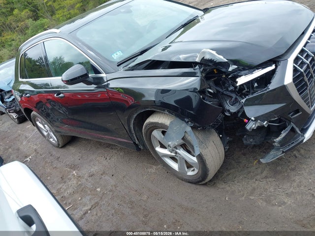 Salvage Audi Q3 Image