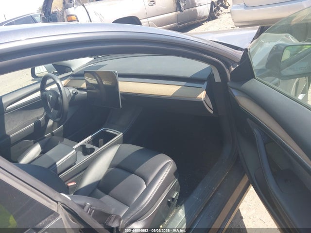 Tesla Model 3 Rear-wheel Drive