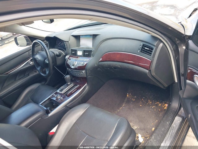 INFINITI Q70 3.7x Luxe