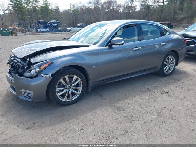INFINITI Q70 3.7x Luxe