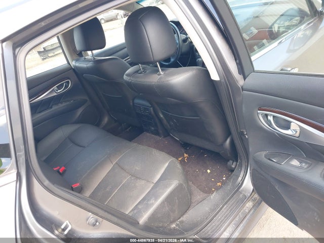 INFINITI Q70 3.7x Luxe