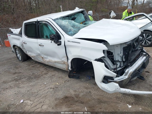 Salvage Chevrolet Silverado 1500 Image