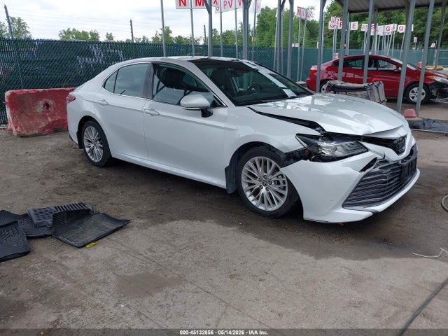 Salvage Toyota Camry Image