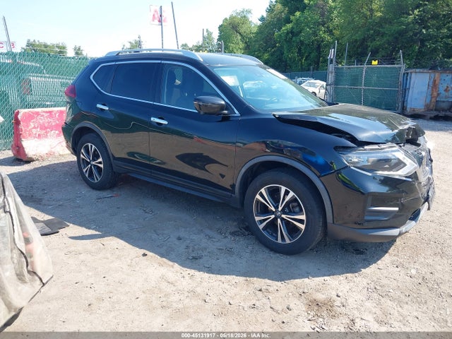Salvage Nissan Rogue Image