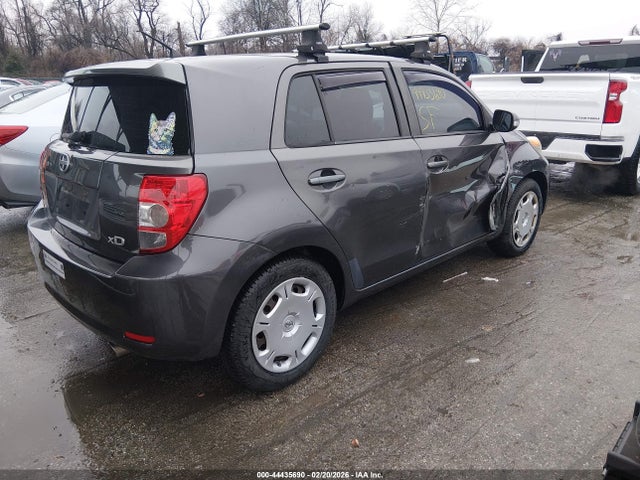 Scion xD