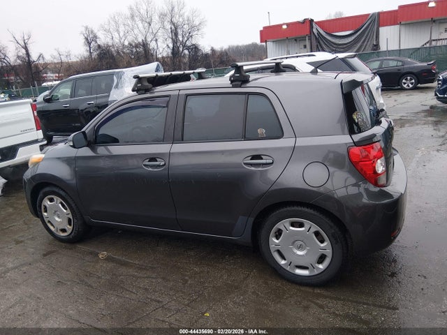 Scion xD