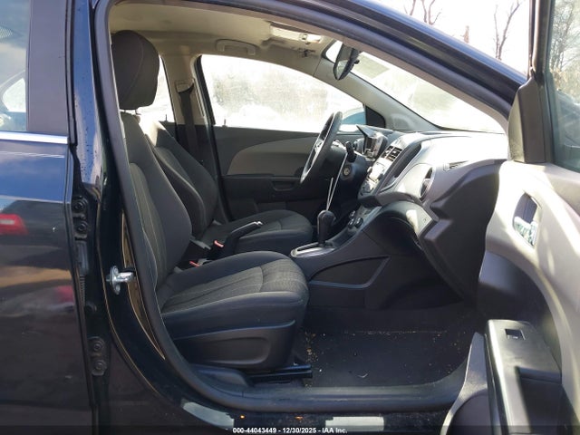 Chevrolet Sonic Lt Auto