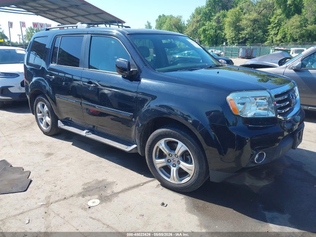 Salvage Honda Pilot Image