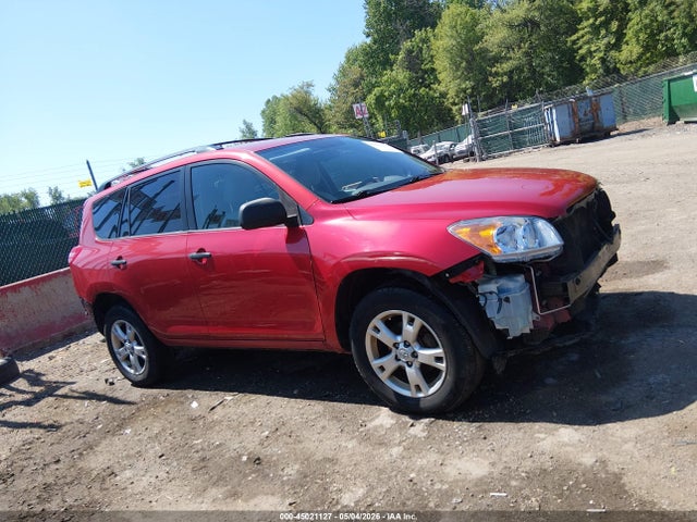 Toyota RAV4 Base V6