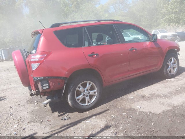 Toyota RAV4 Base V6