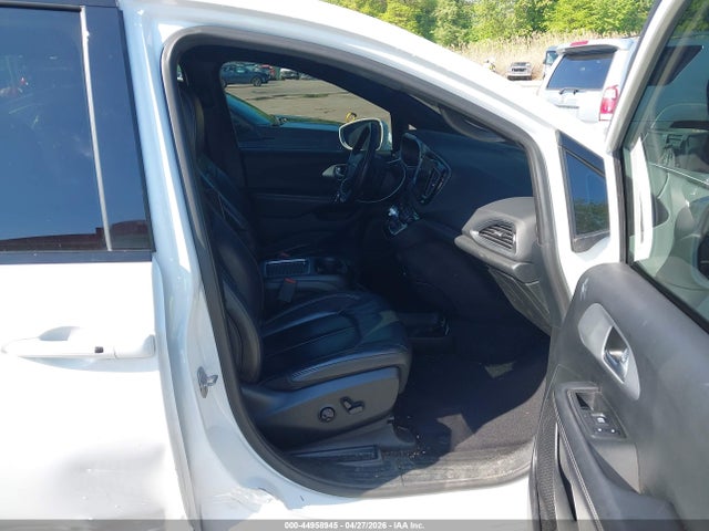 Chrysler Pacifica Touring L Plus