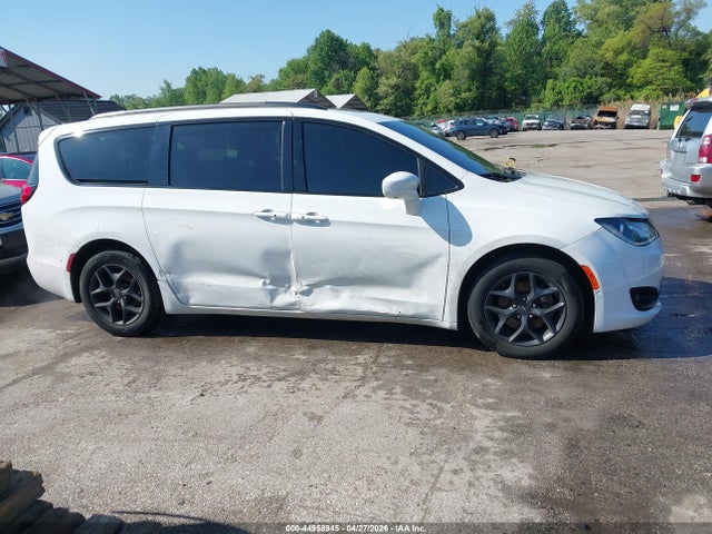 Chrysler Pacifica Touring L Plus