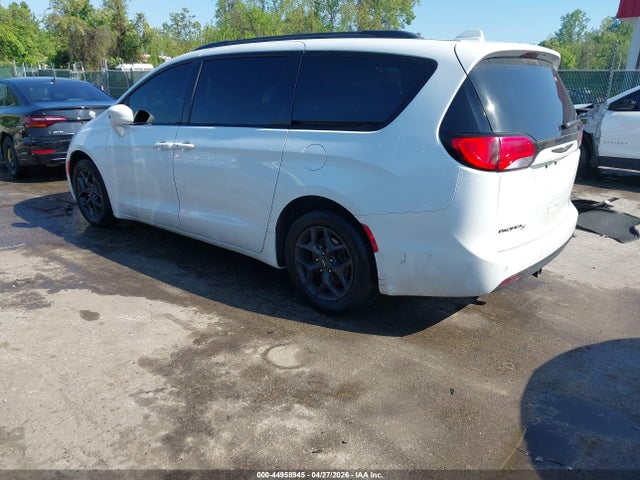 Chrysler Pacifica Touring L Plus
