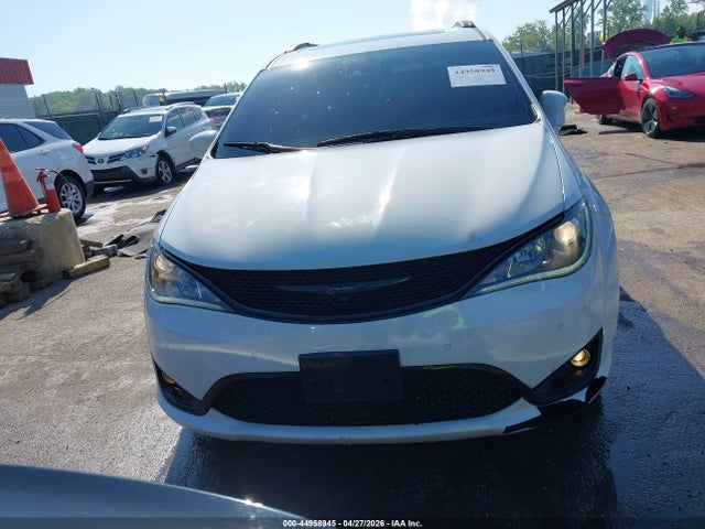 Chrysler Pacifica Touring L Plus