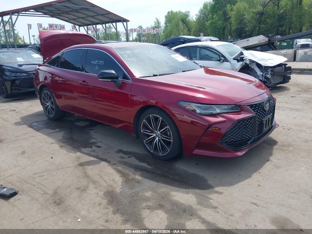 Salvage Toyota Avalon Image